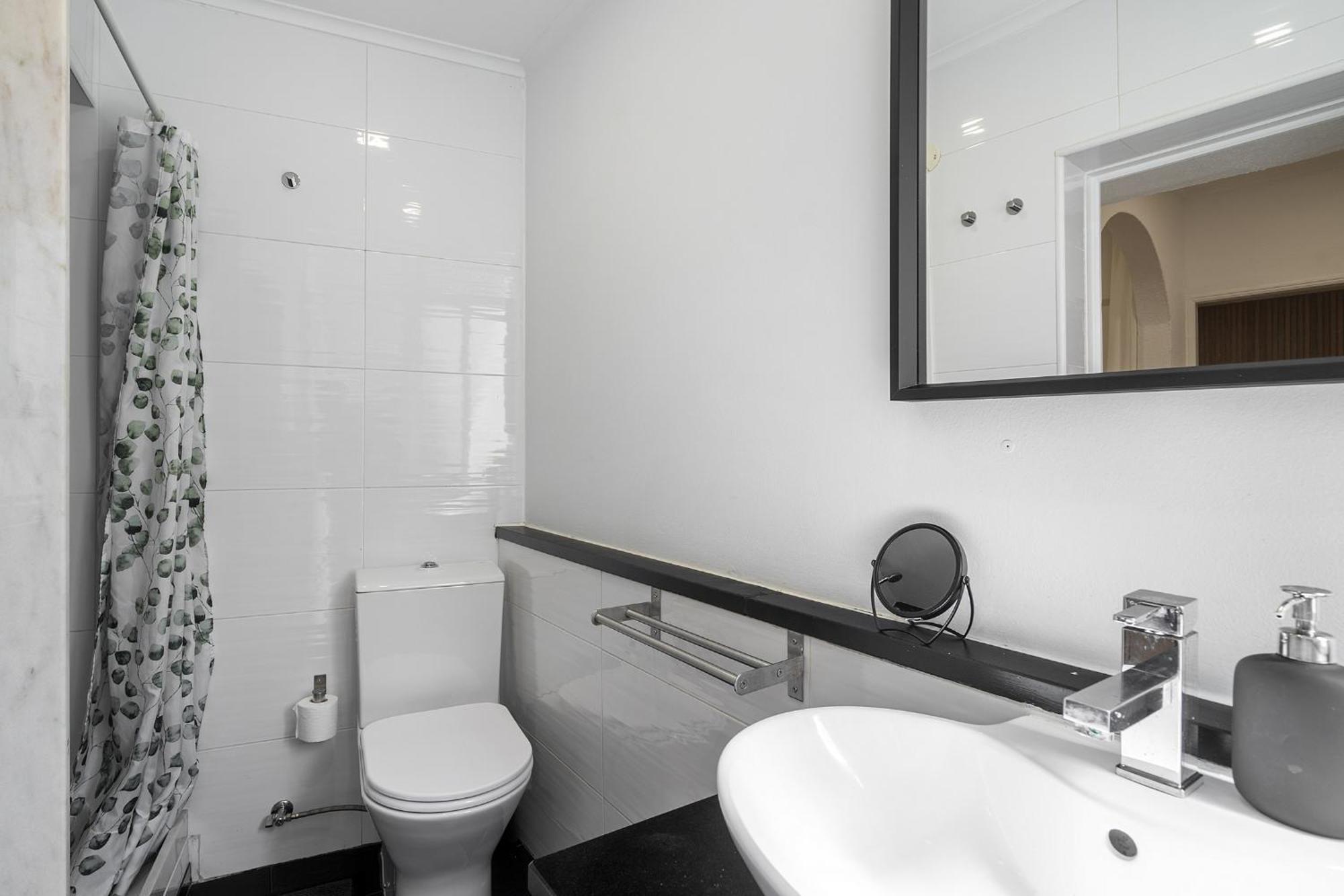 Whome Stylish Family In The Heart Of Chiado Lissabon