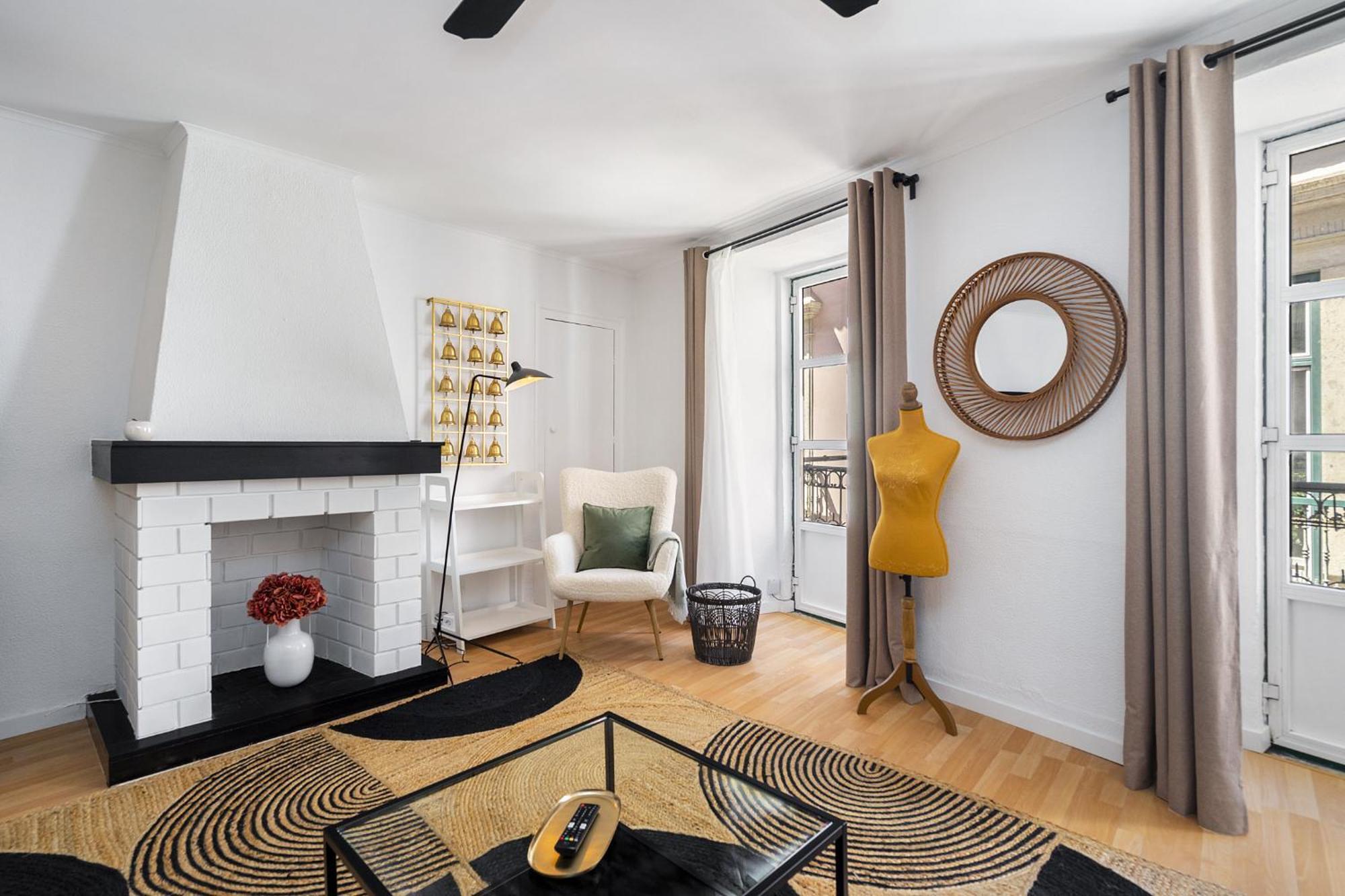 Apartment Whome Stylish Family In The Heart Of Chiado