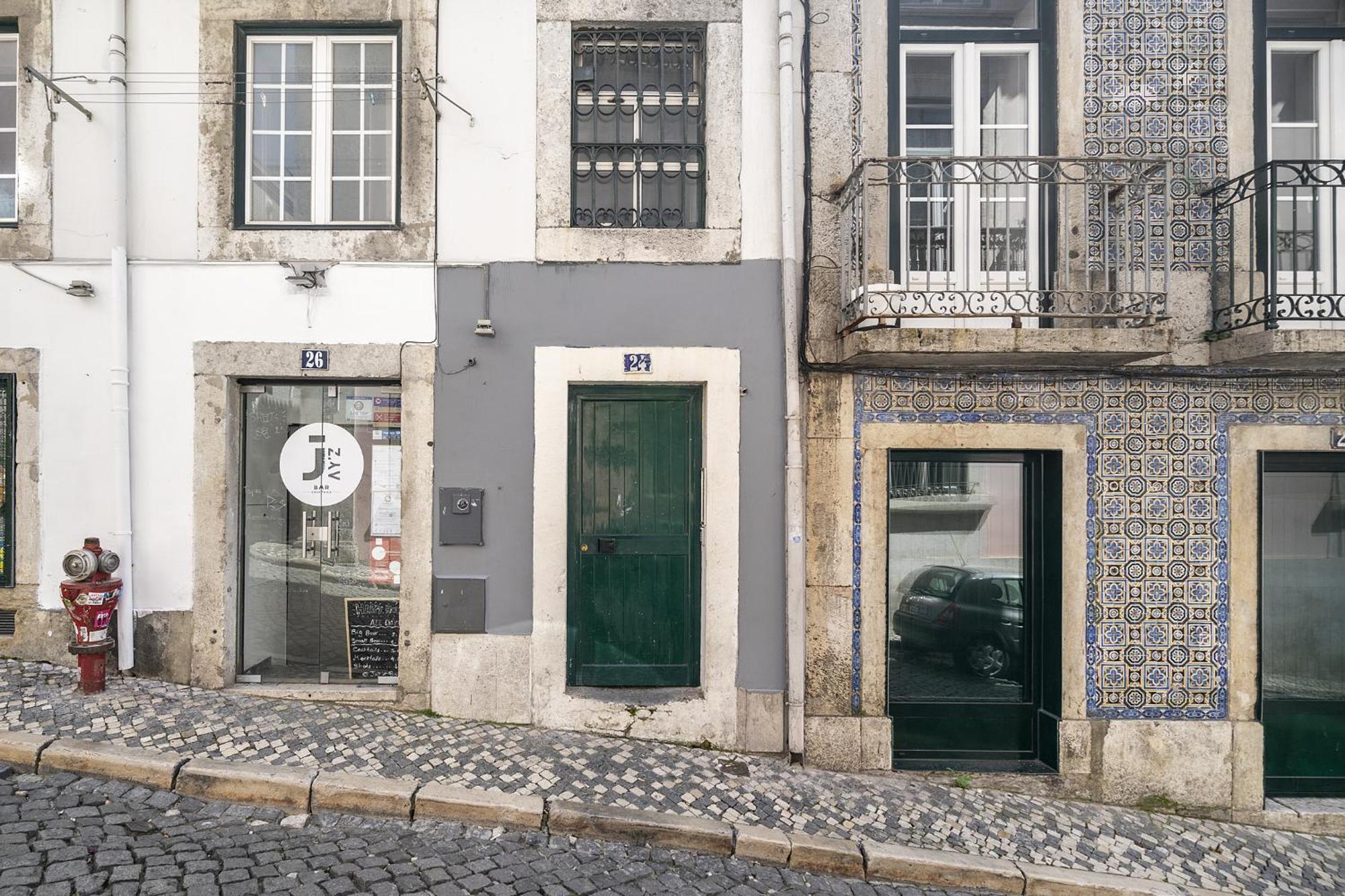 Apartment Whome Stylish Family In The Heart Of Chiado *